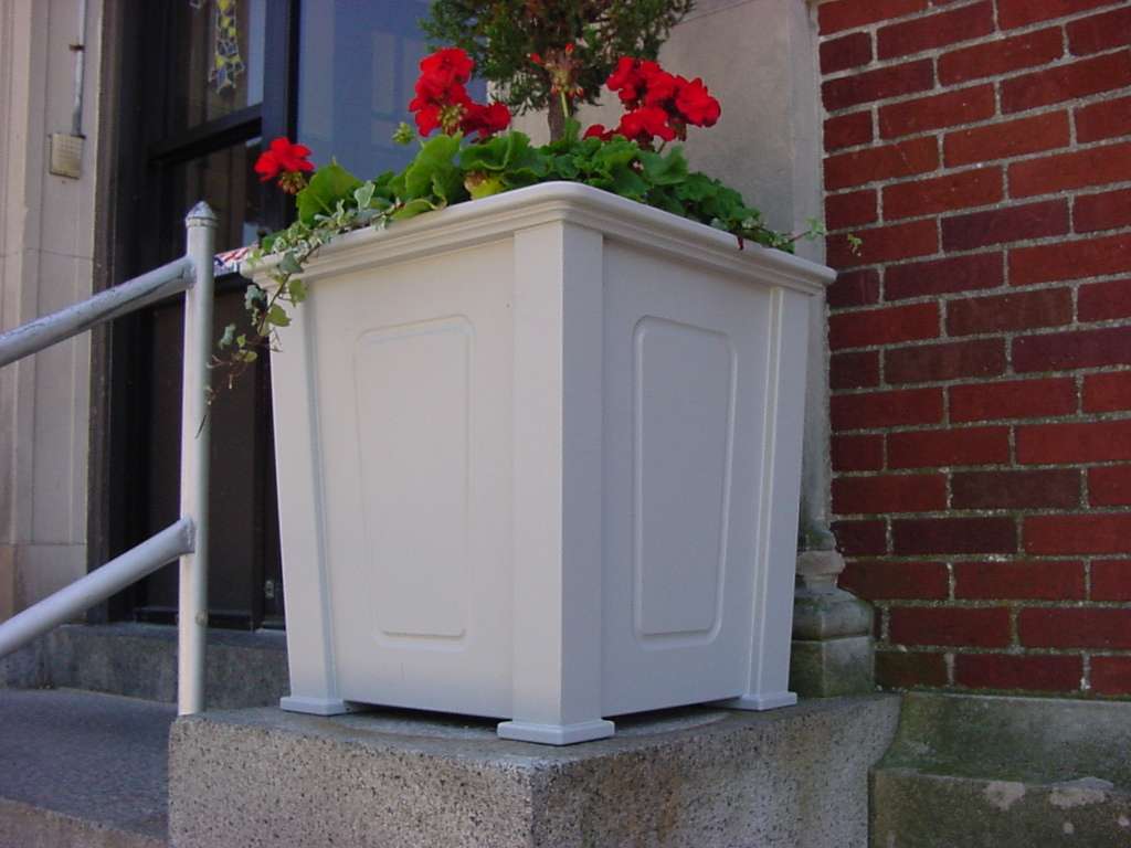 Planter Box Made with King StarBoard® ST White/White