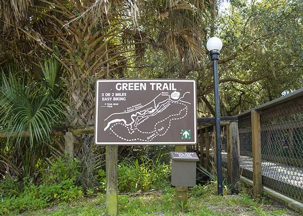 Parks & Recreation Green Trail Sign Made with King ColorCore® Brown/White/Brown